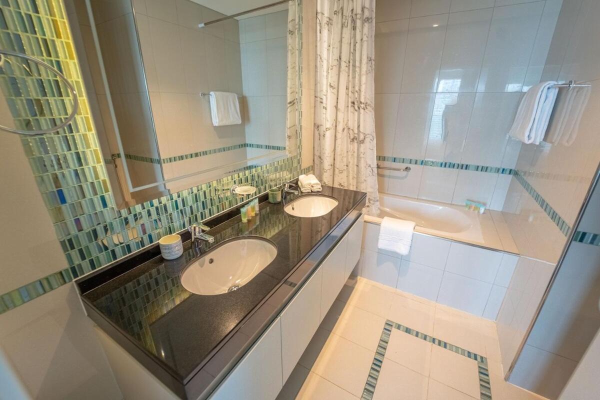 Apartment Aws Homes - Unique Views At Damac Heights *