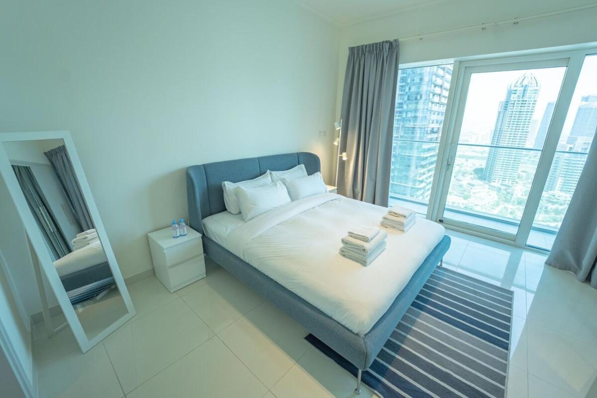 Aws Homes - Unique Views At Damac Heights Apartment Dubai